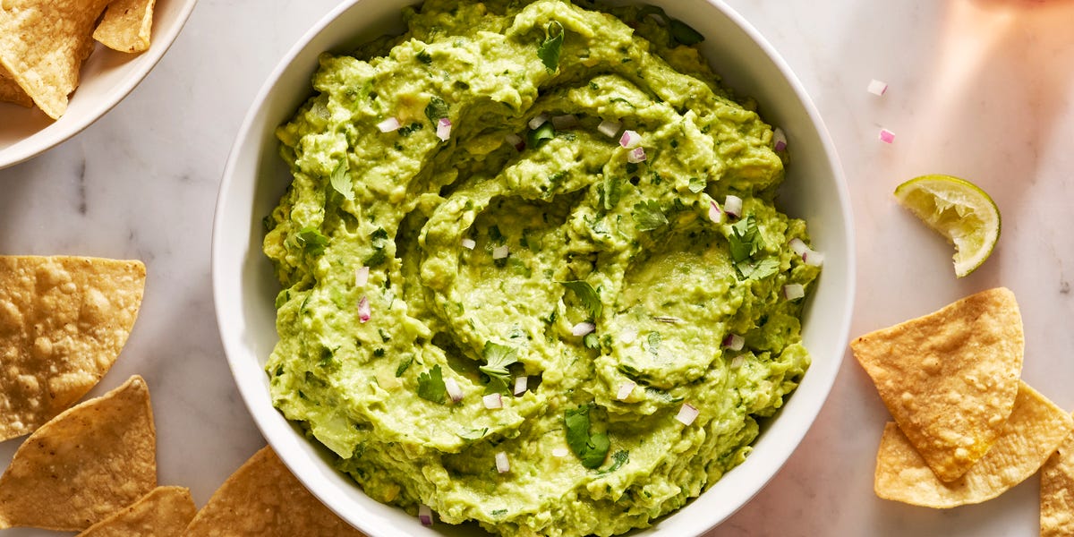 Guacamole Perfection: Keep it Green & Master Traditional Flavor